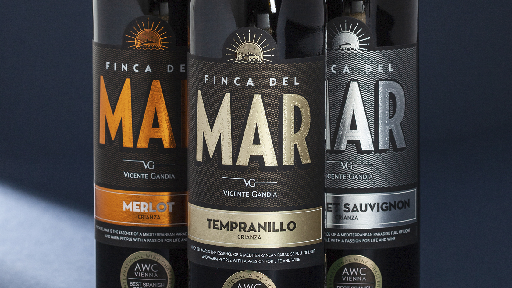 Rediseño de labelling - Diseño de etiqueta vinos Bodegas Vicente Gandía - Diseño para vinos Finca del Mar - Estudio de diseño Valencia Pixelarte