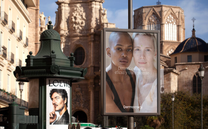 Pixelarte estudio de diseño - Dermocracy-diseño identidad corporativa y publicidad exterior cosméticos