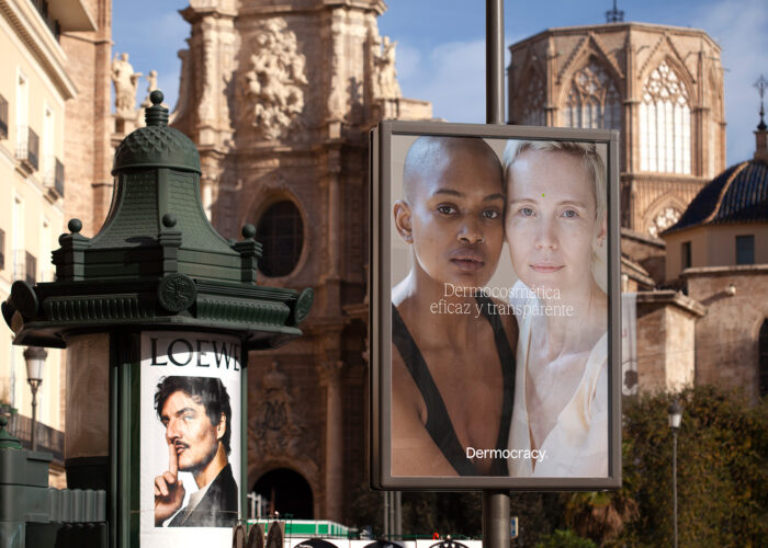 Pixelarte estudio de diseño - Dermocracy-diseño identidad corporativa y publicidad exterior cosméticos