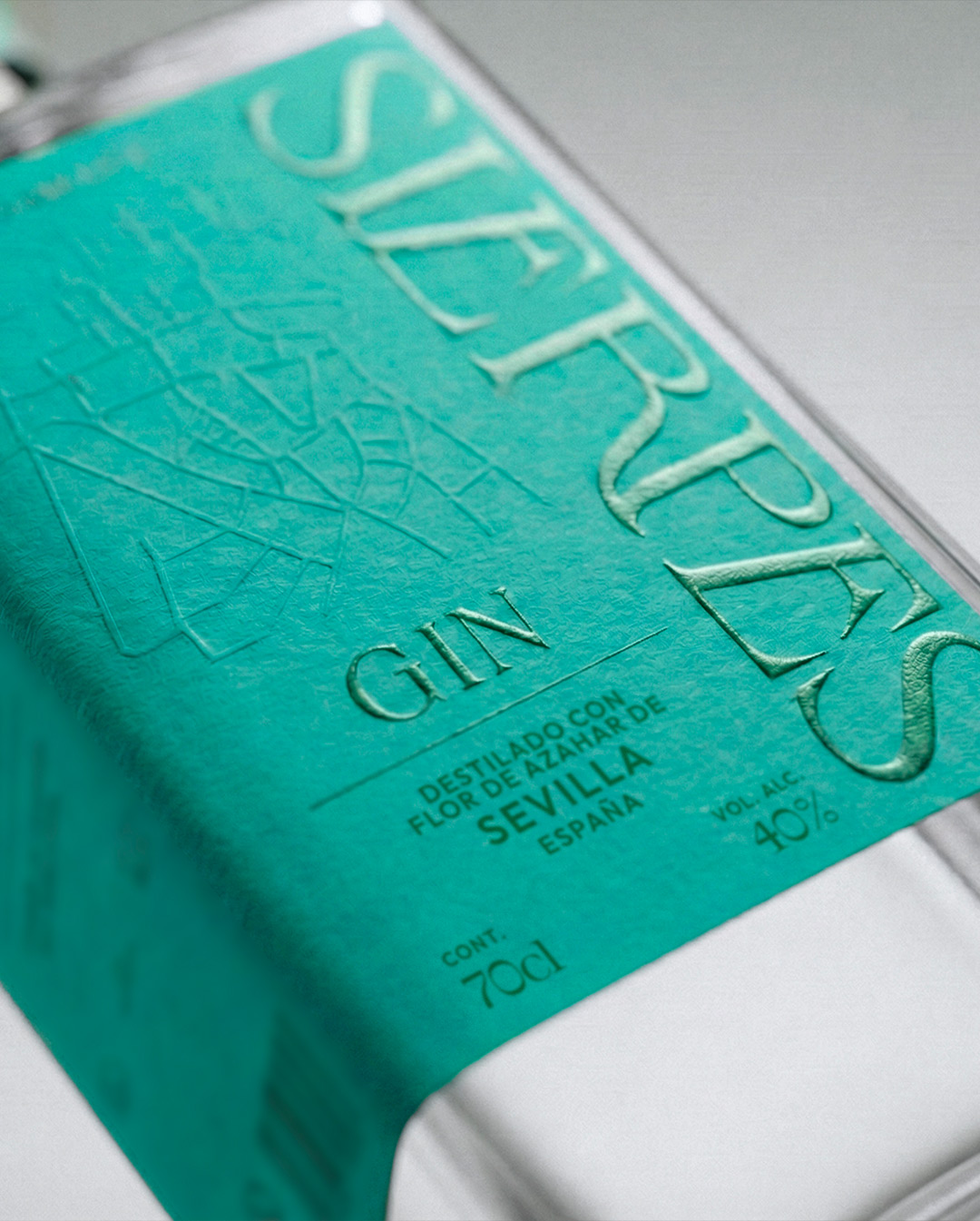 Pixelarte Studio - diseño de etiqueta para la ginebra Sierpes Gin