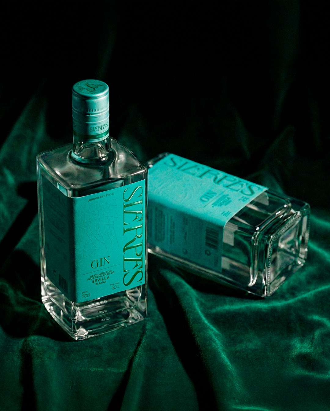 Pixelarte Studio - diseño de etiqueta para la ginebra Sierpes Gin